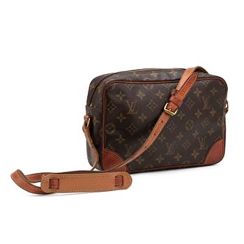 771. LOUIS VUITTON, a Monogram canvas shoulder bag, 1980's.