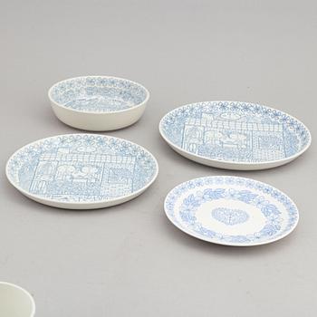 Stig Lindberg, A 32 pcs 'Boro' dinner and tea service, Gustavsberg.