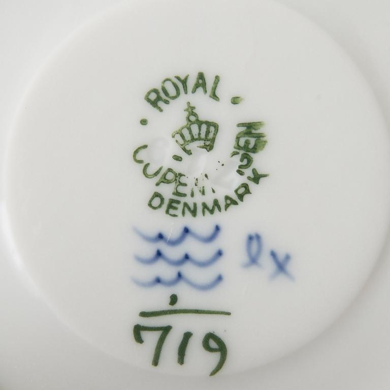 SERVIS 19 dlr  Musselmalet halvblonde Royal Copenhagen porslin 1900-talets andra hälft.