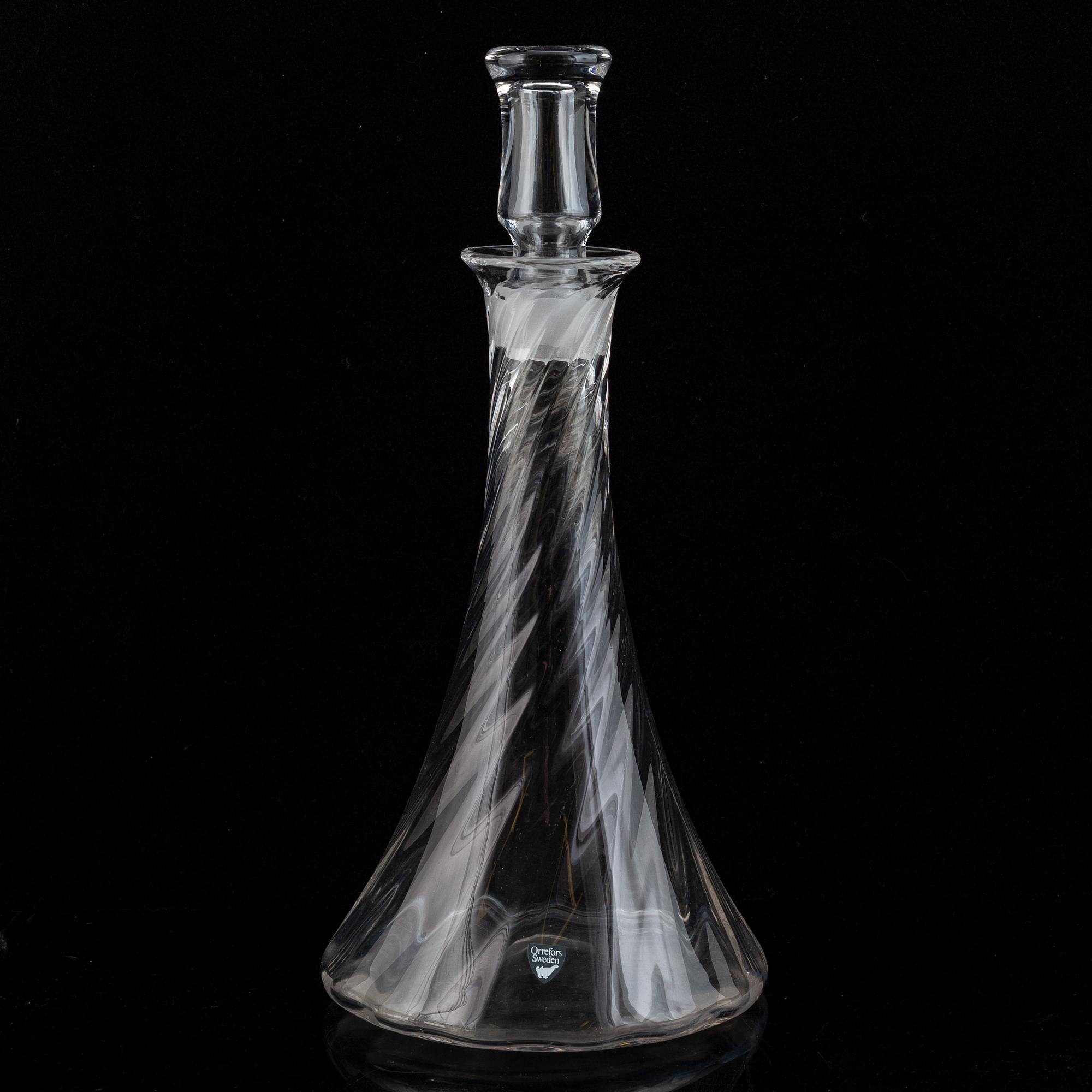 Gunnar Cyrén, a 'Helena' glass service, 33 pieces. Orrefors.