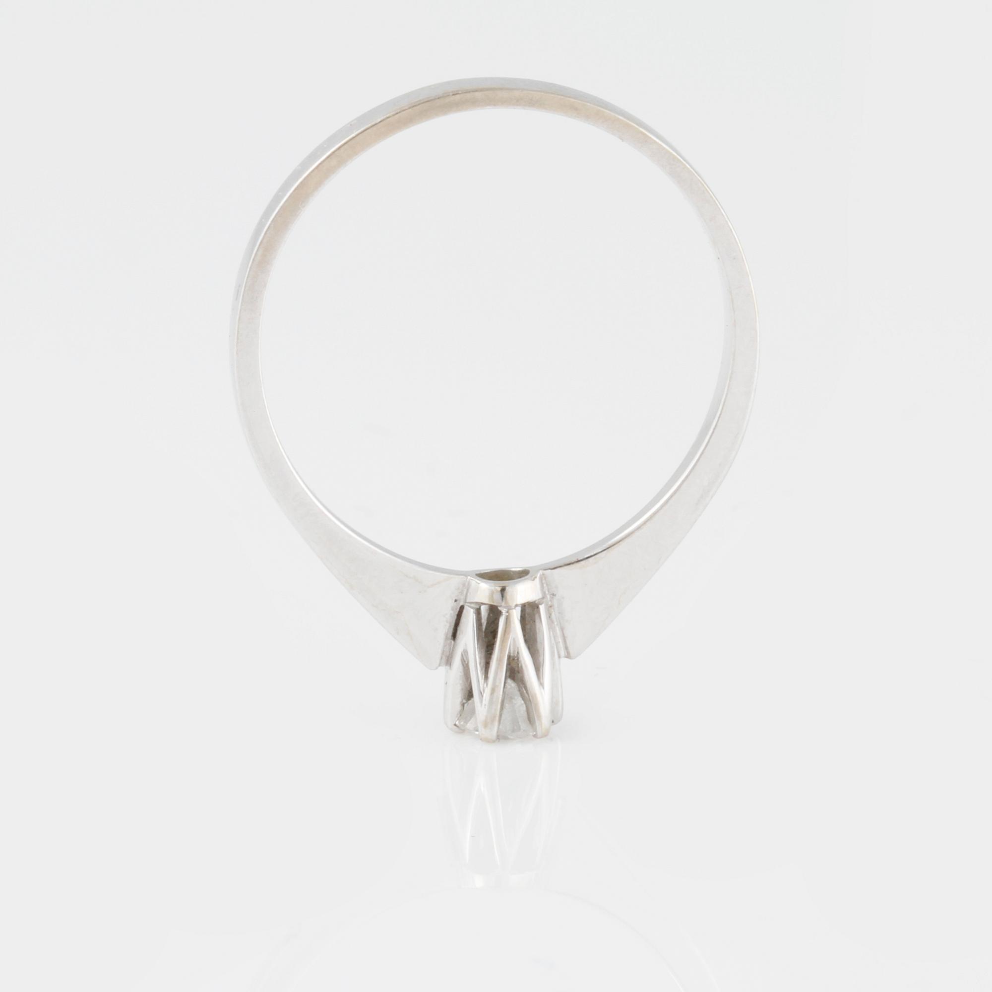 RING, med briljantslipad diamant 0.19 ct, importstämplad.
