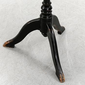 An early 19th century table.