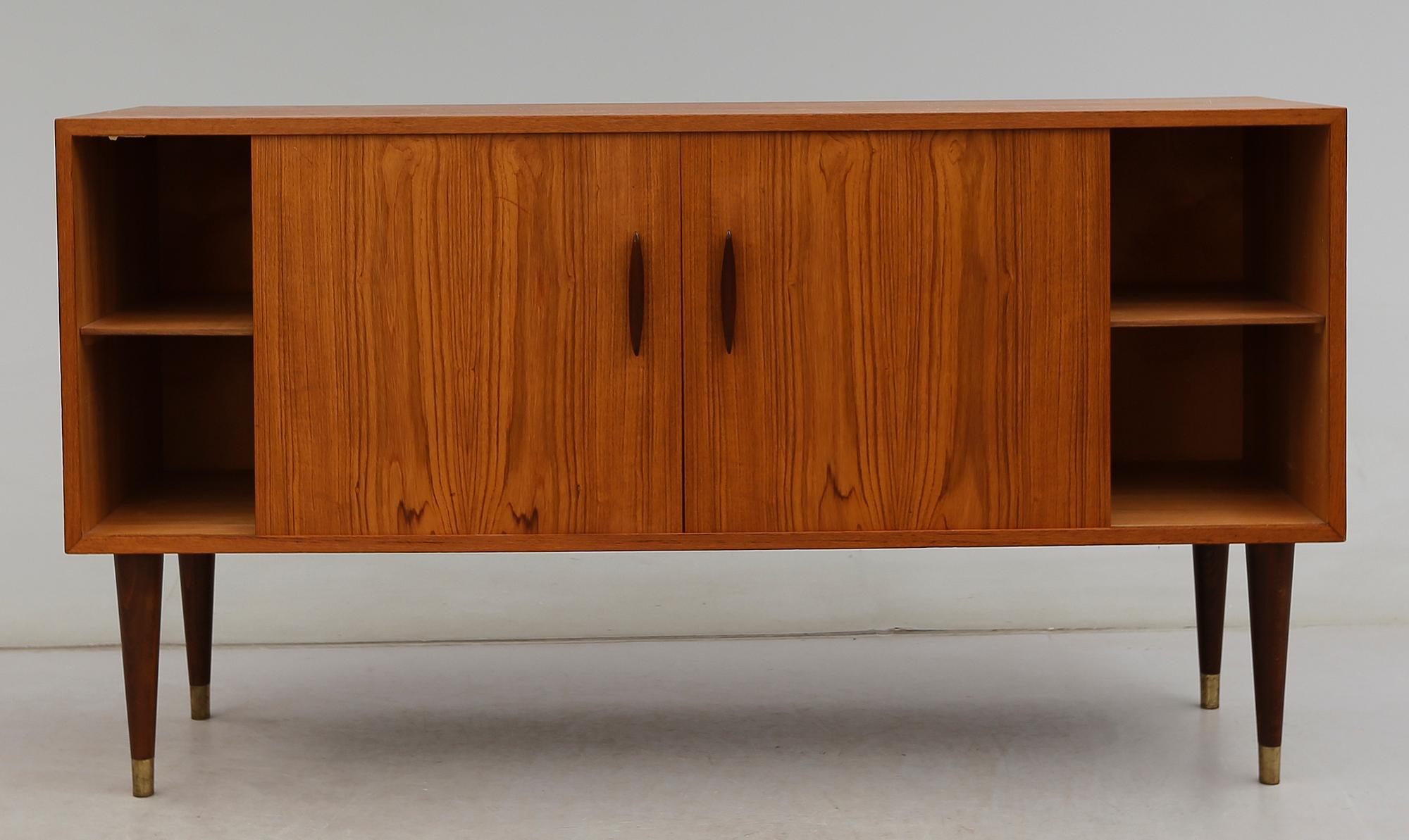 SIDEBOARD, 1900-talets andra hälft.
