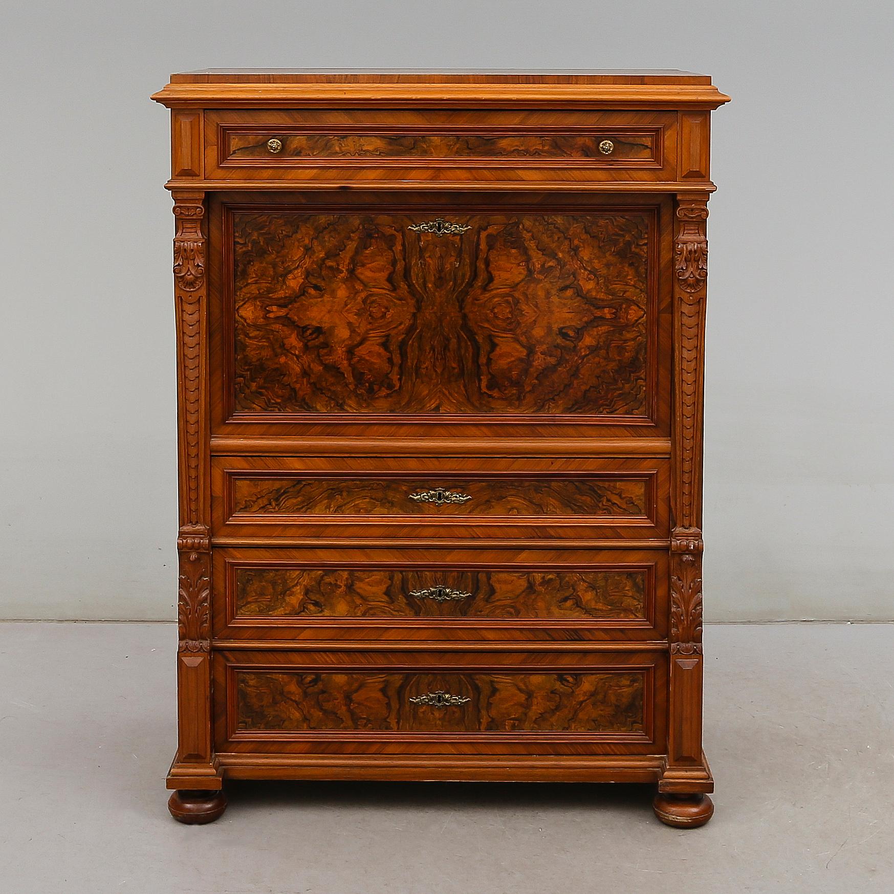 CHIFFONJÉ, 1800-talets andra hälft.