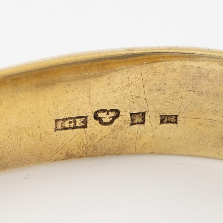 Armring i form av orm, 18K guld med granater som ögon, Johan Gustaf Kihlberg, Nyköping 1863.