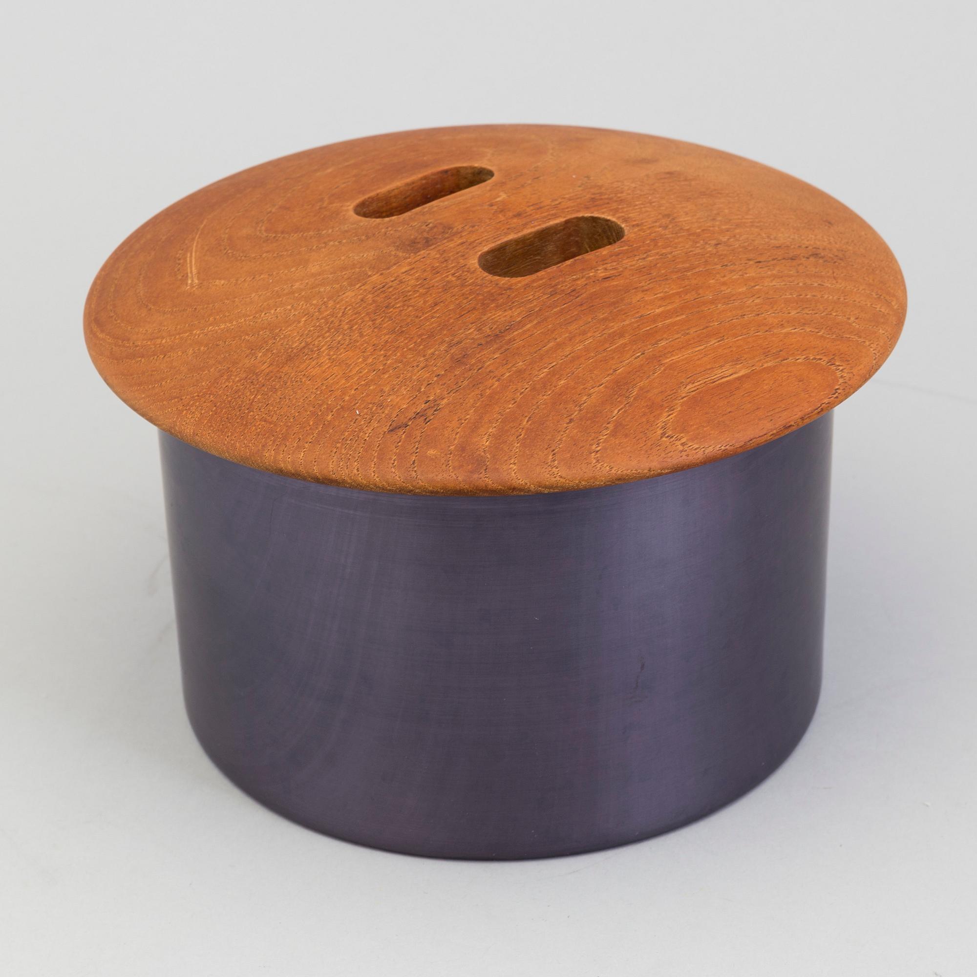 A Finn Juhl teak, plastic and aluminium ice bucket manufactured by Torben Orskov & Co, Denmark. ca 1960.
