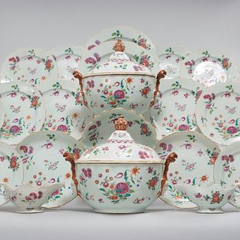 An export porcelain famille rose dinner service, Qing dynasty, Qianlong (1736-1795), (59 pc).