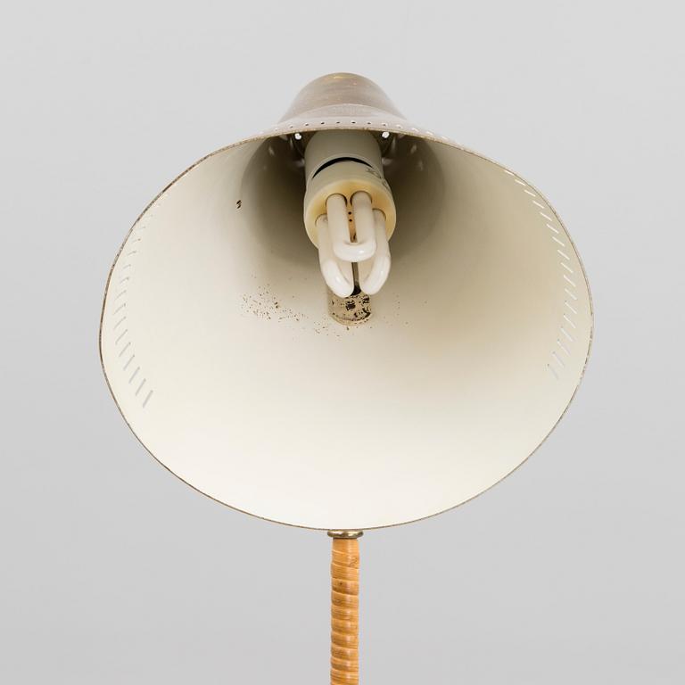 Paavo Tynell, Golvlampa, modell 9628, Taito 1900-talets mitt.