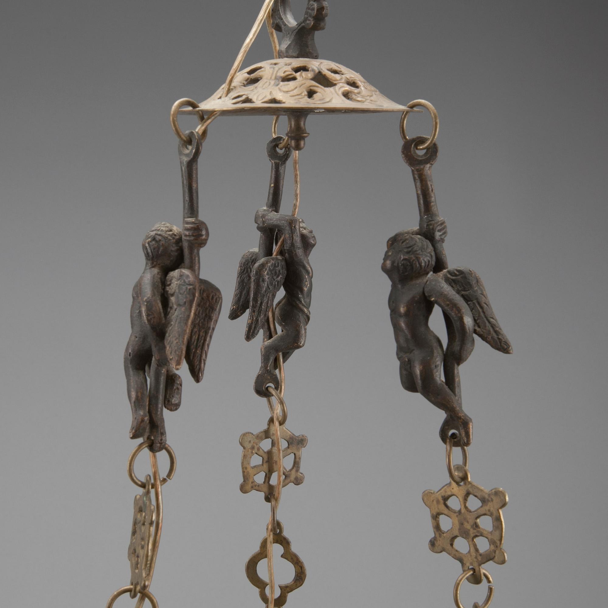 TAKAMPEL, metall, 1900-tal. Höjd ca 60 cm.