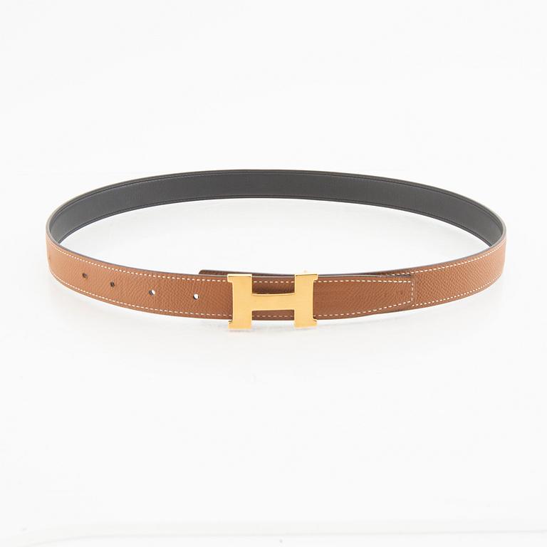 Hermès, a leather belt Constance 2021.