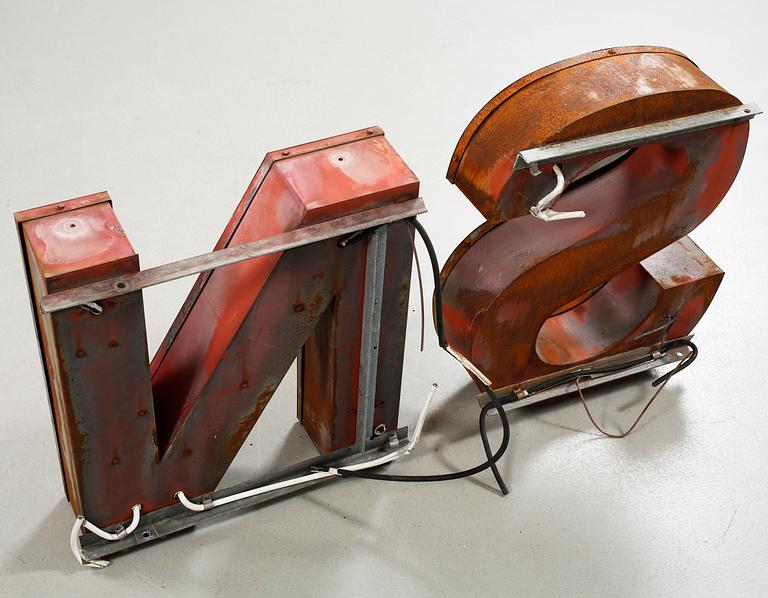 SKYLTBOKSTÄVER, 2 st, 1900-tal.