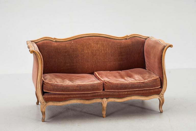 SOFFA, rokokostil, 1900-talets första hälft.
