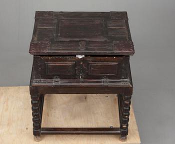 RESEKISTA, barock, märkt NCS anno 1796 samt  BENSTÄLL 1800-tal.