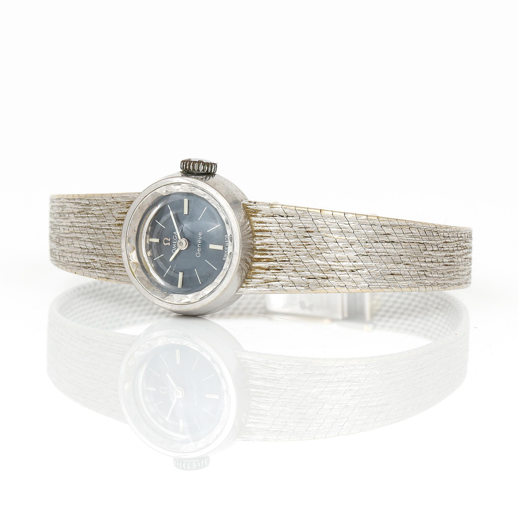 ARMBANDSUR, dam, 18K vitguld, Omega, 'Geneve'. Total vikt ca 38 g.