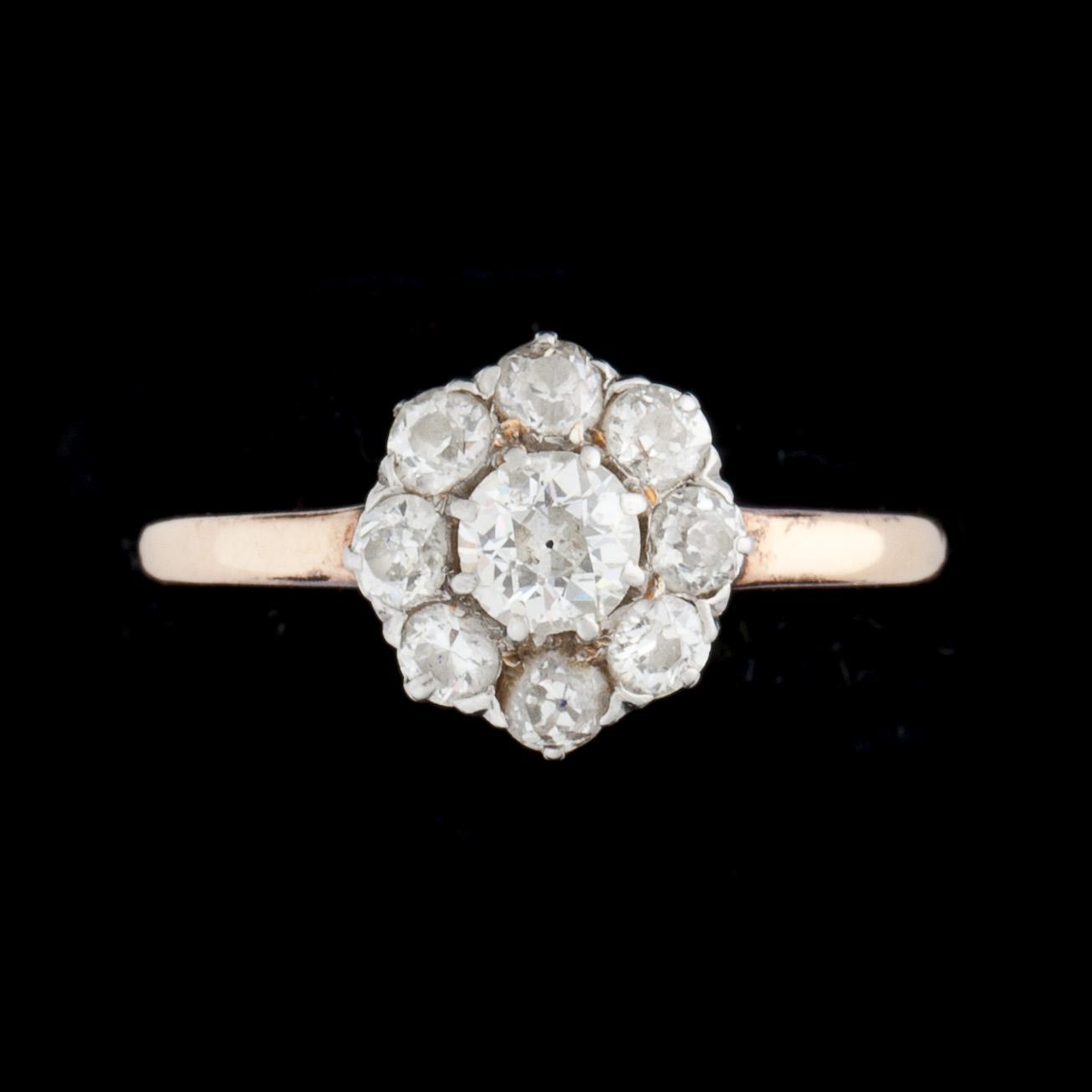 RING, 18k guld, besatt med antikslipade diamanter, totalt ca 0,59 ct. 1910. Vikt ca 2,3 g.