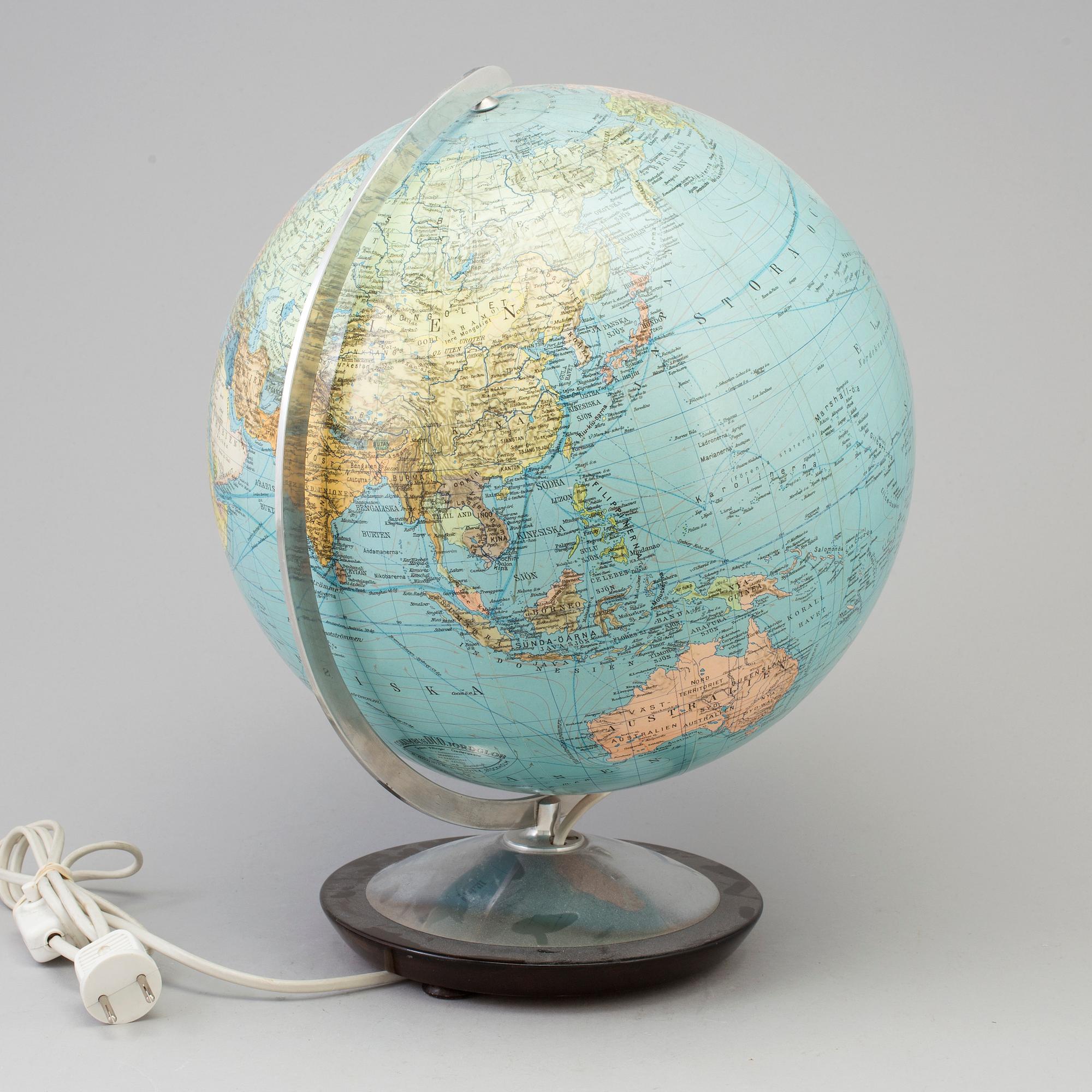 JORDGLOB MED BELYSNING, 1900-talets andra hälft.