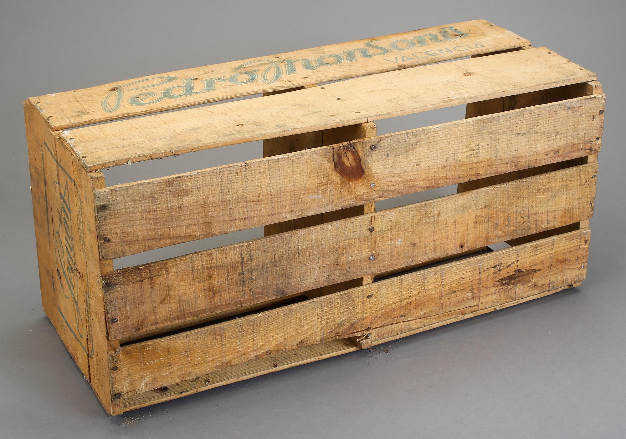 BACK, trä, "Pemon", omkring 1900-talets mitt.
