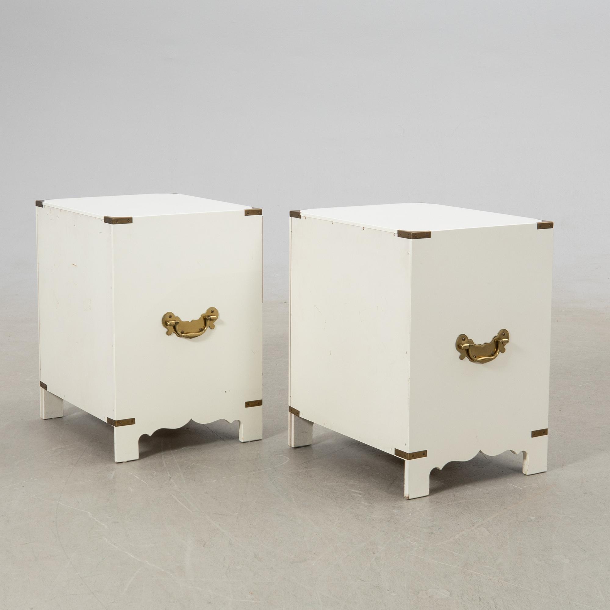 Sängbord, ett par, NK (Nordiska Kompaniet) 1900-talets senare del.