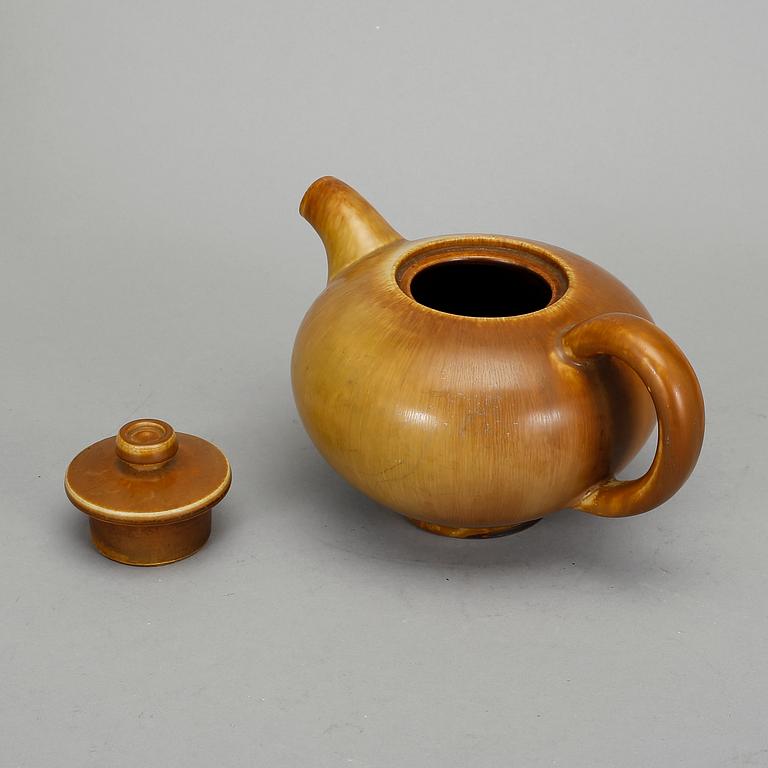 TEKANNA, Berndt Friberg, Gustavsberg studio, 1951. Stengods.