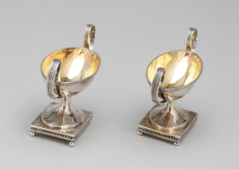 SALTKAR, ett par, silver, empir, Johan Henrik Lampa, Stockholm, 1810. Vikt ca 135 g.