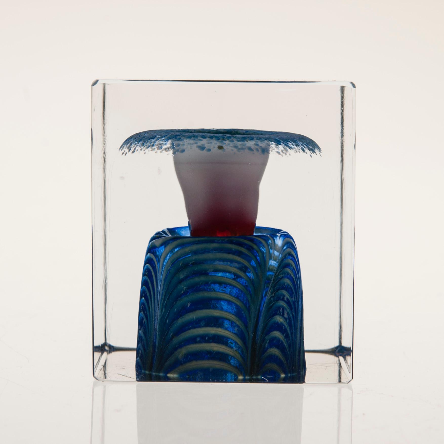 ÅRSKUB, glas, signerad Oiva Toikka, Nuutajärvi 1987.