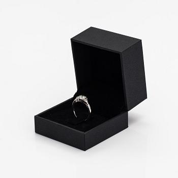 A 14K white gold ring with diamonds ca. 1.31 ct in total. AIG certificate.