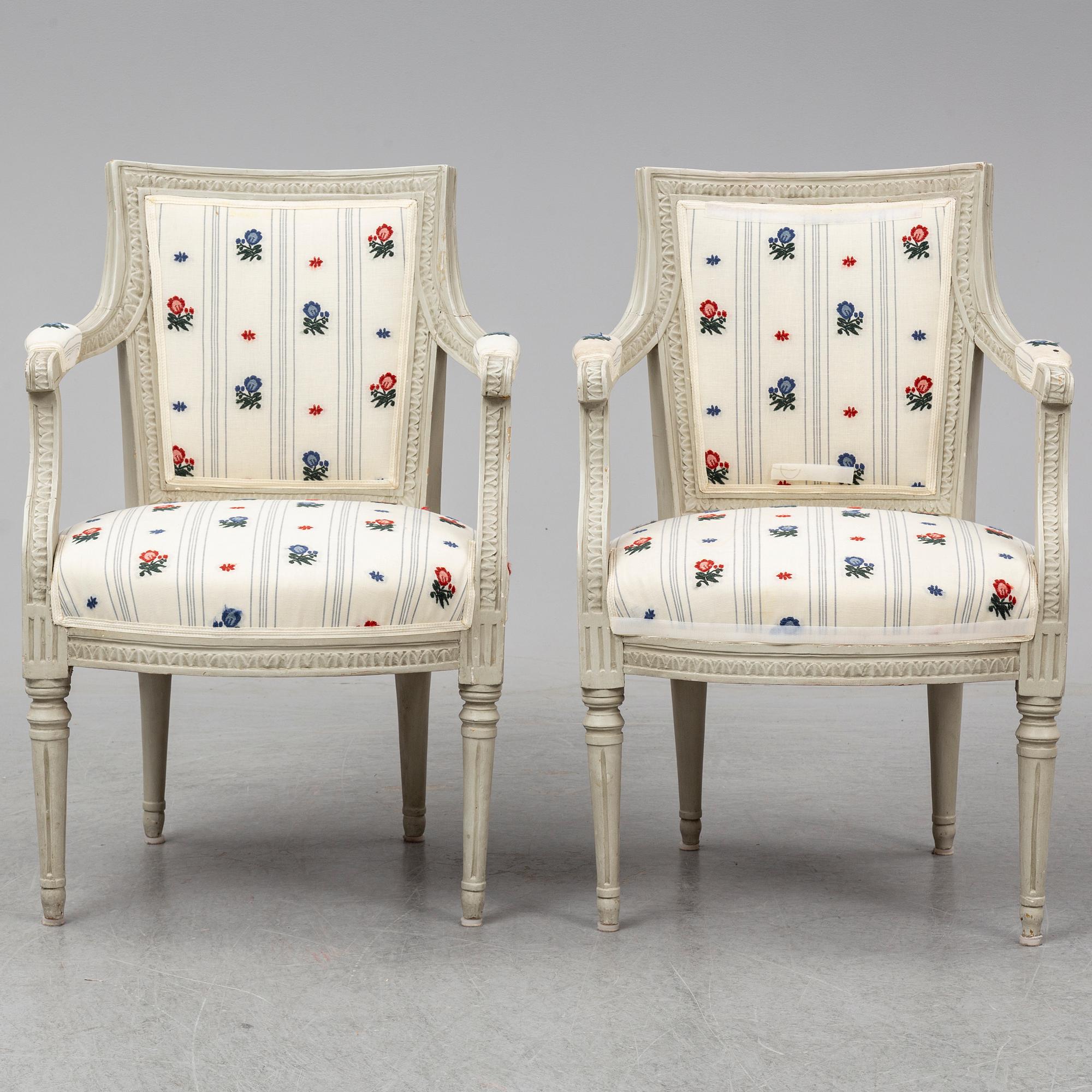 KARMSTOLAR, ett par, gustavianska, 1700-talets slut.