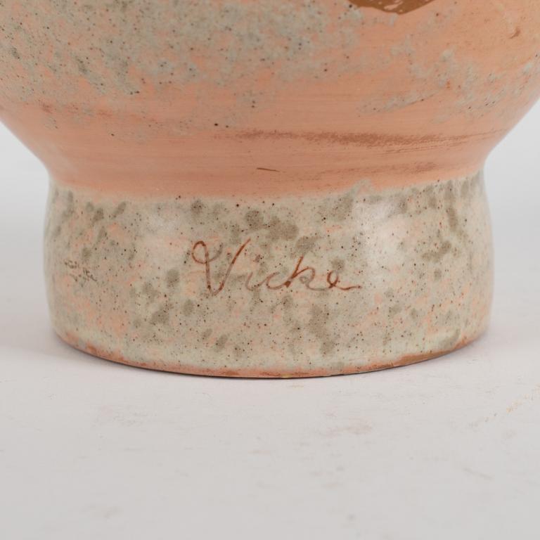 Vicke Lindstrand, a glazed ceramic vase, model 352, Upsala-Ekeby, Sweden, in production 1944-48.