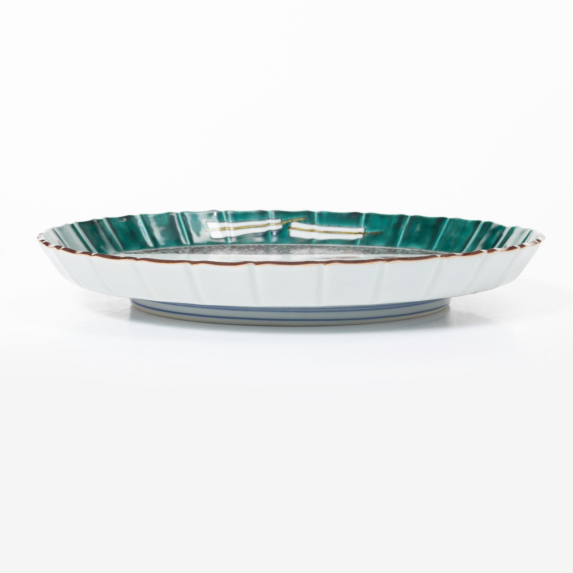 A Japanese kutani style porcelain dish, 20th century.