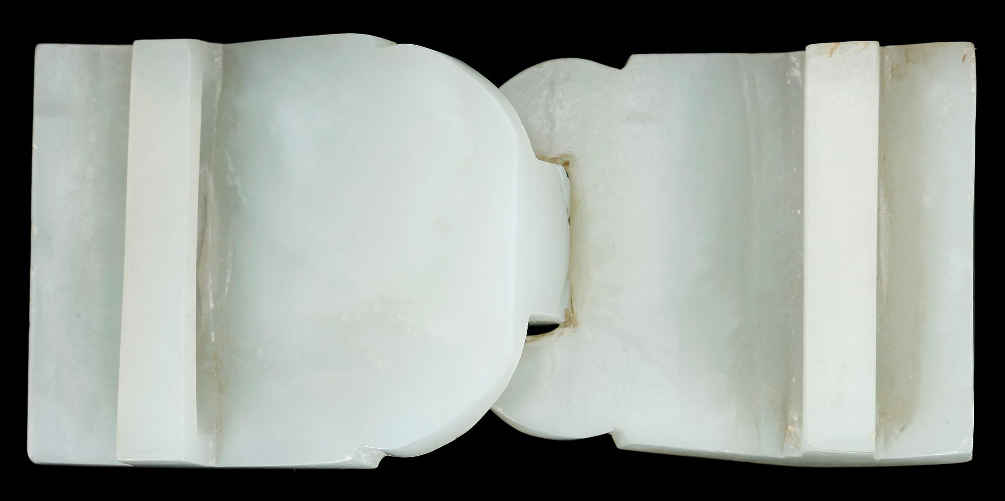 BÄLTESSPÄNNE, nefrit. Kina.