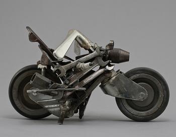 BOB PASTERKAMP, skulptur, metallskrot, osignerad.