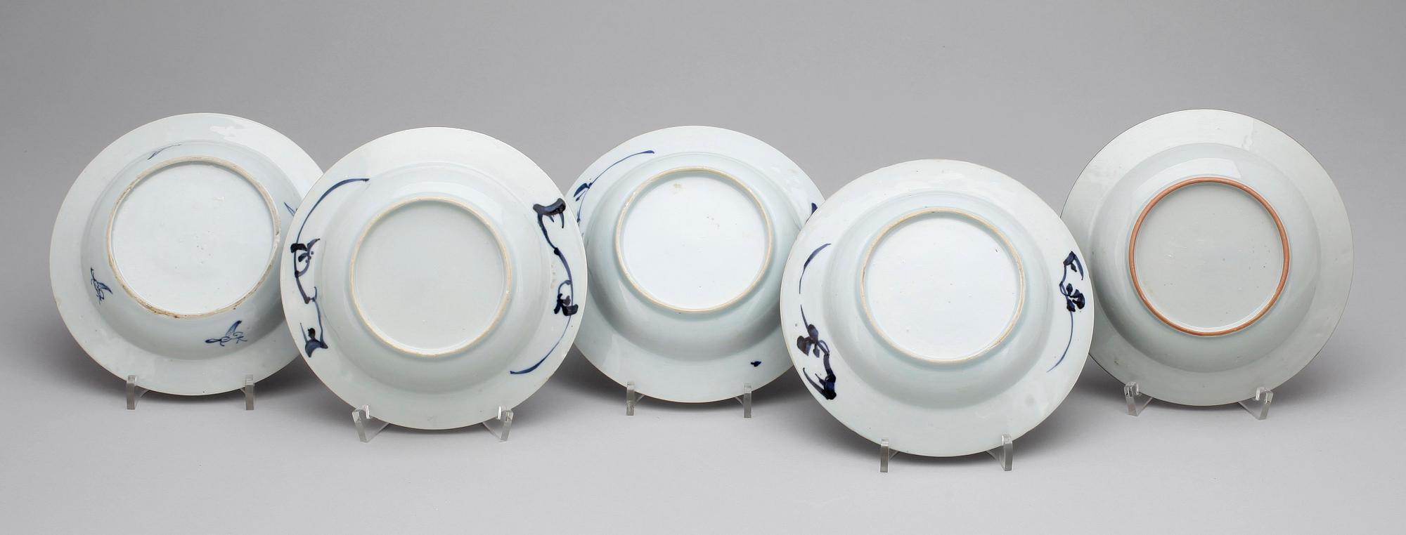 BÄRTALLRIKAR, 5 st, porslin, Kina, Kangxi, (1662-1722).