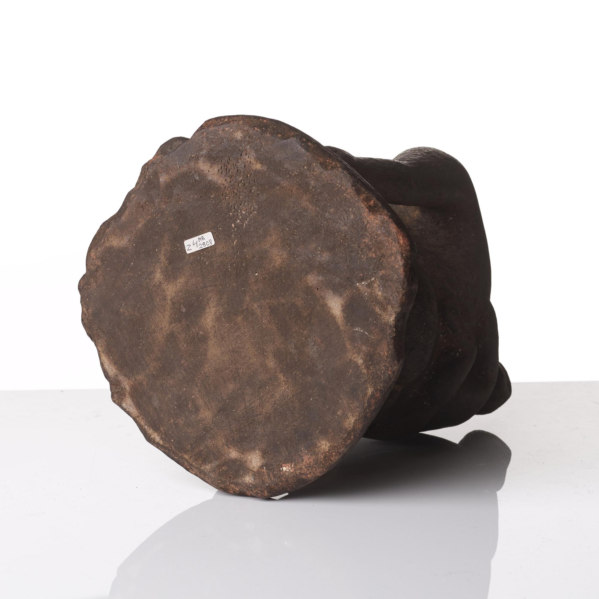 MODERSKAPSSKULPTUR, bemålat trä, höjd ca 35,5 cm, Kamerun, Mambila eller Bamileke folket.
