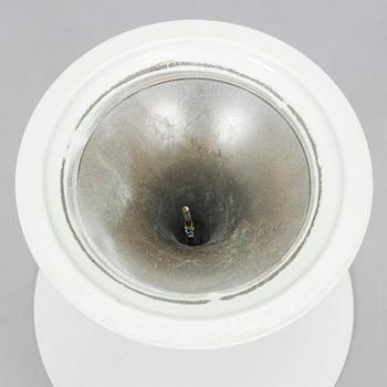 Eero Saarinen, pöytä, "Tulip", Artek. Lisenssillä valmistettu Billnäsin tehtailla, Fiskars, 1900-luvun puoliväli.