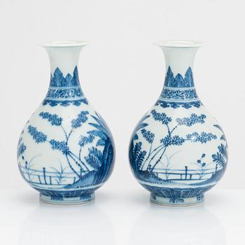 A pair of blue and white porcelain vases, China, 20th-century.