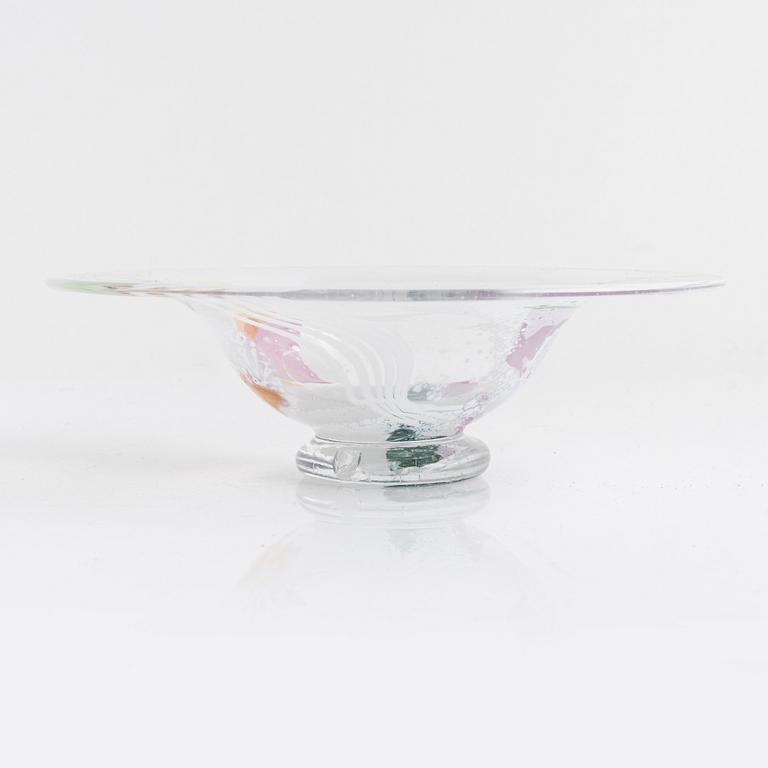 Oiva Toikka, a 'Tellervo' glass vase, Nuutajärvi Postipankki, Finland, and a glass bowl by Åsa Brandt.