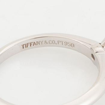 Tiffany & Co. Ring platina med briljantslipad diamant 0,38 ct.