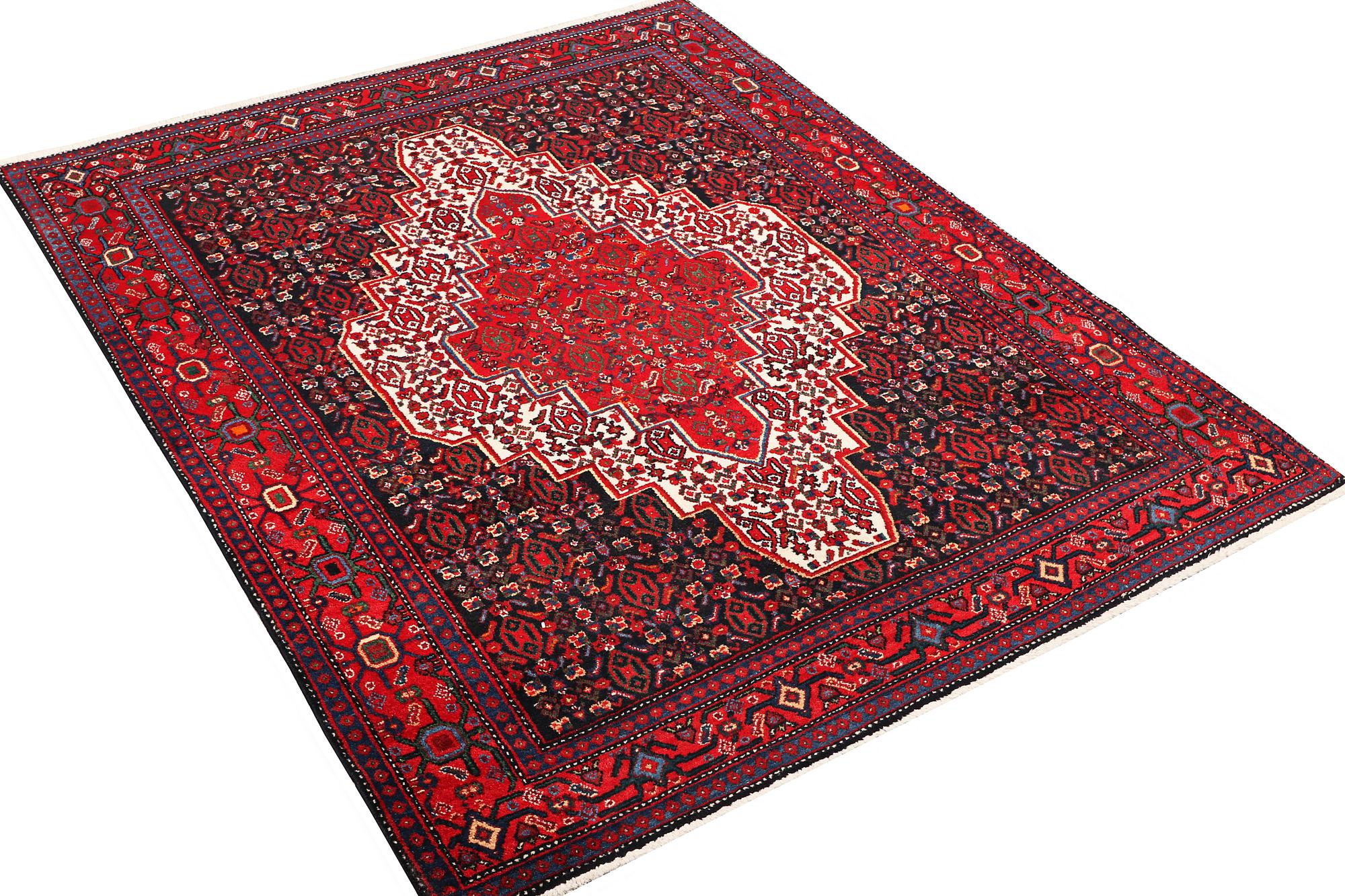 Matta, Senneh, ca 192 x 162 cm.