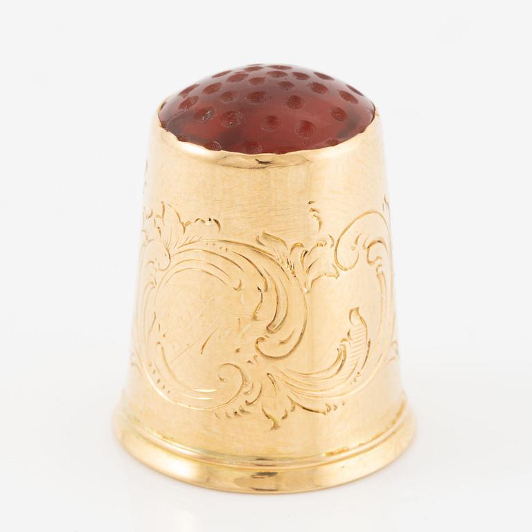 Jacob Engelberth Torsk, thimble, 18K gold with carnelian.