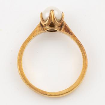 Ring, 23K gold with pearl.