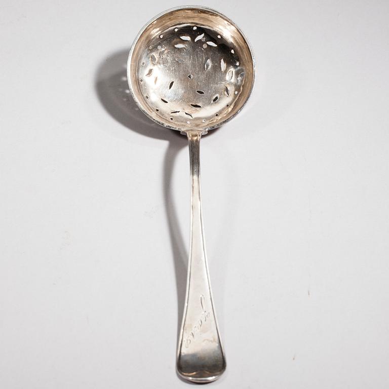 SOCKERSTRÖARE, silver, Åbo 1790, Olof Lundgren, vikt 52 g.