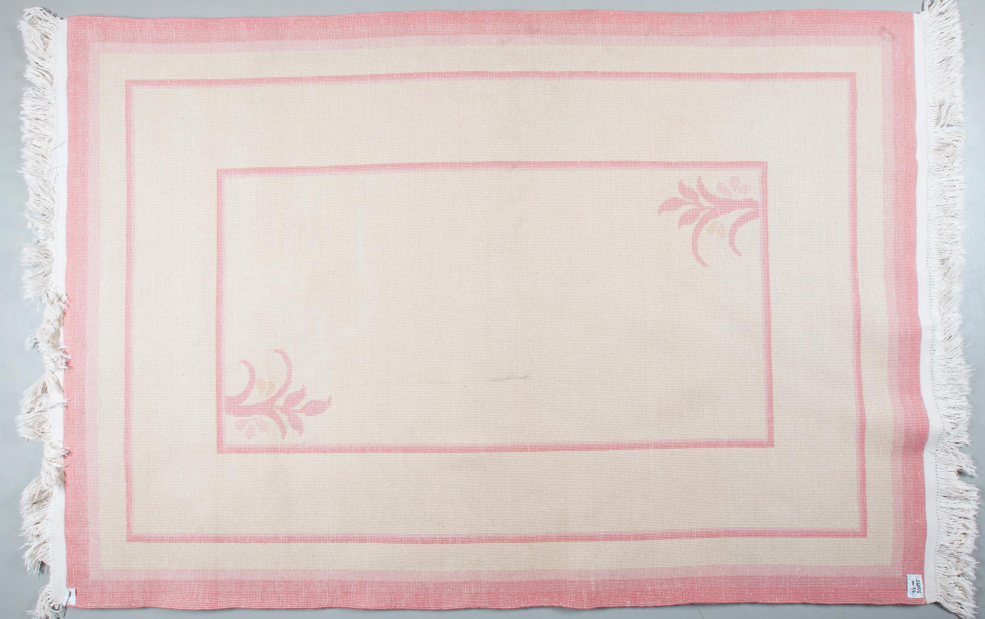 MATTA, Kina. Ca 198x137 cm.