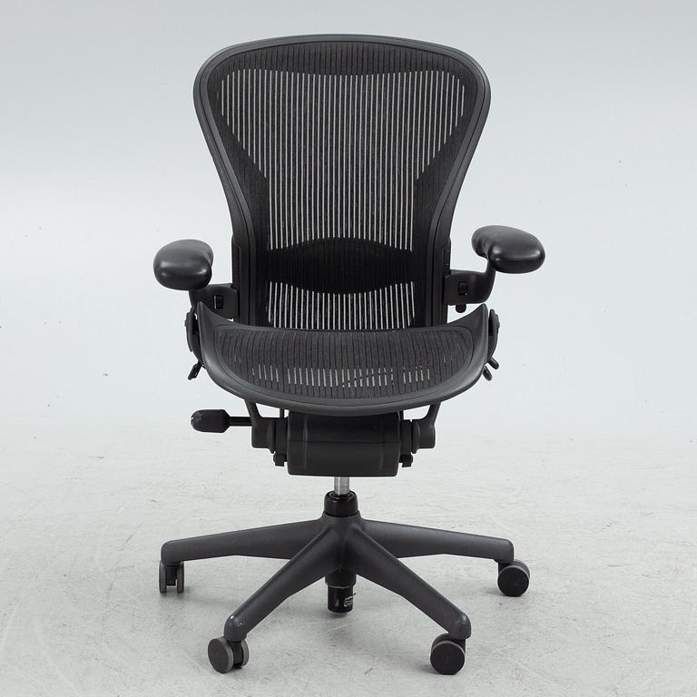 Don Chadwick/Bill Stump, skrivbordsstol, "Aeron", Herman Miller.