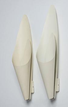 Harald Elof Notini, a pair of wall sconces, model "8753", Arvid Böhlmarks Lampvarufabrik, Stockholm 1950's.