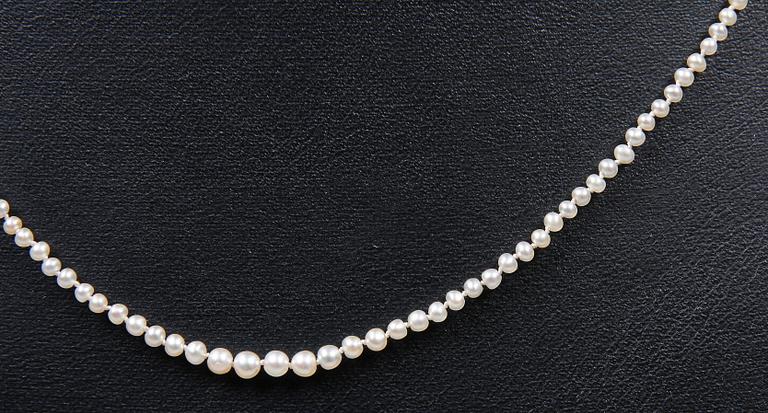 PÄRLCOLLIER, metalllås, 1900-talets första hälft.