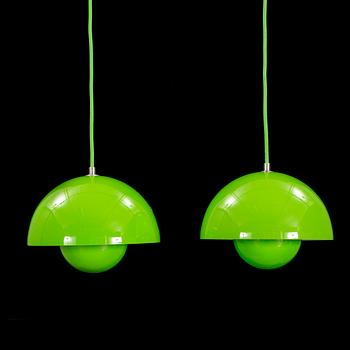 TAKARMATURER, ett par Flower Pot Verner Panton. Modellen formgiven 1968.