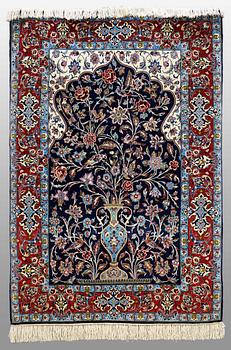 MATTA, Figural Isfahan, part silk, 167 x 110 cm.