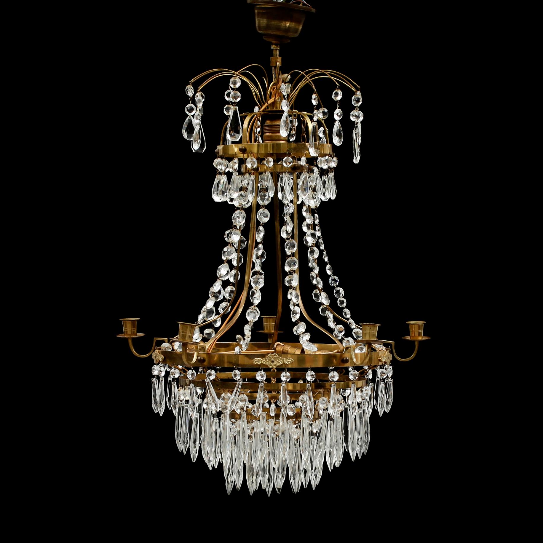 LJUSKRONA, empirestil, 1900-talets mitt. Höjd 65 cm.