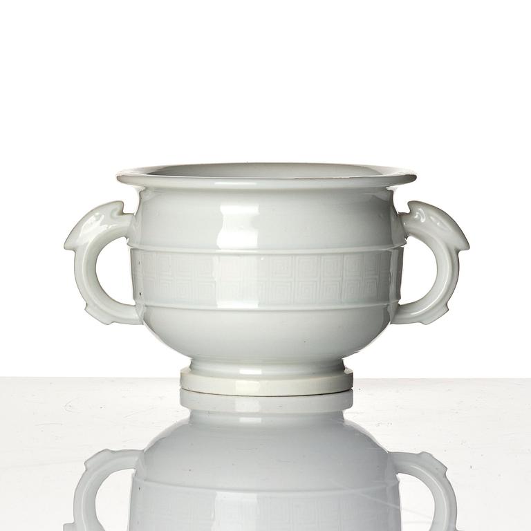 Rökelsekar, blanc de chine. Qingdynastin, Kangxi (1662-1722).