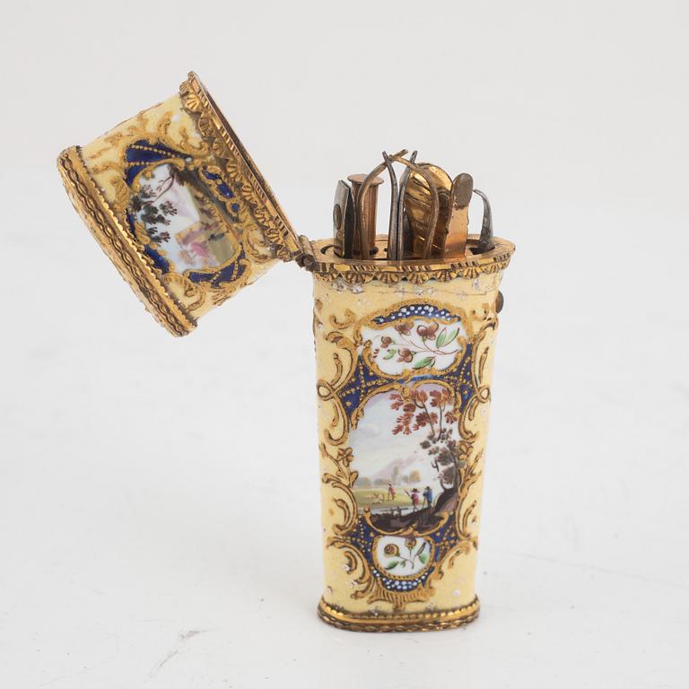 Etuier, två stycken, England, troligen South Staffordshire, 1700-talets senare del, George III.